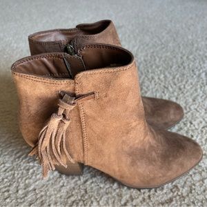 Brown Tan Suede Tassel Heeled Bootie Boots
